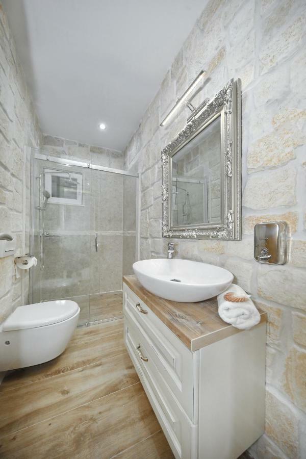 Holiday Home Petar Drage Exterior photo